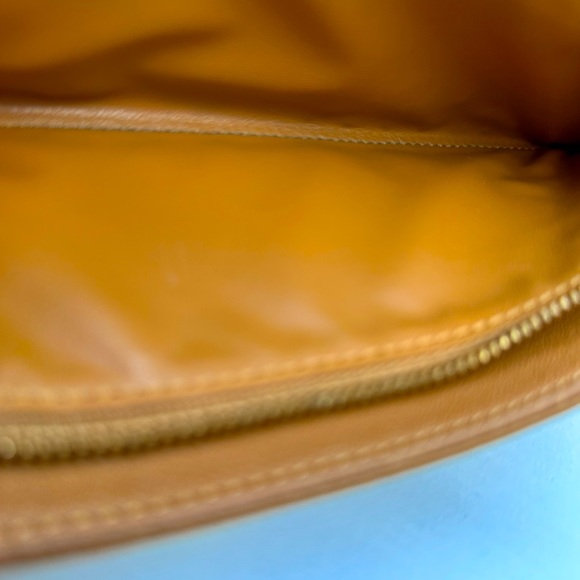 🔥Authentic Louis Vuitton Marina Wallet🔥 - Picture 7 of 9